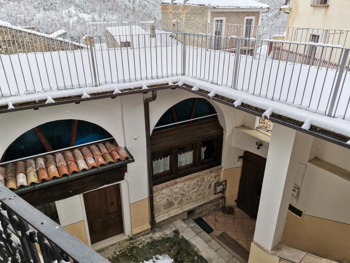 Piazzetta Del Forno Grazioso Bilocale Ad Assergi Exteriér fotografie